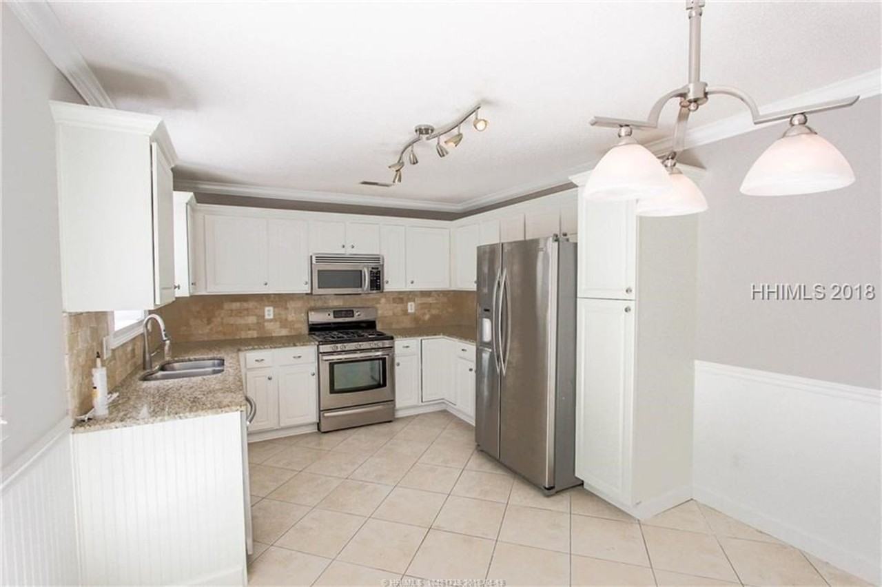 22 Lake Linden Dr - Photo 3 of 12