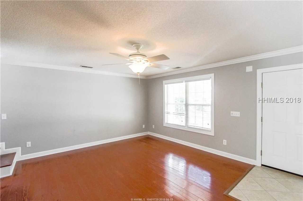 22 Lake Linden Dr - Photo 5 of 12