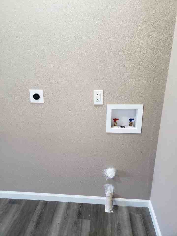 208 W Dewey Ave - Photo 5 of 12