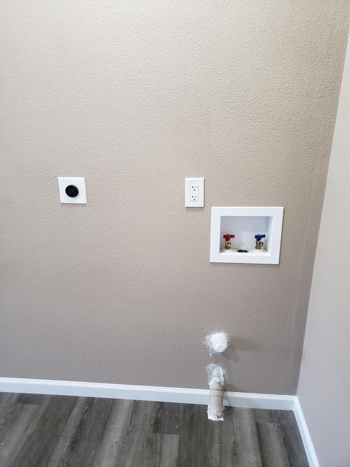 208 W Dewey Ave - Photo 6 of 12