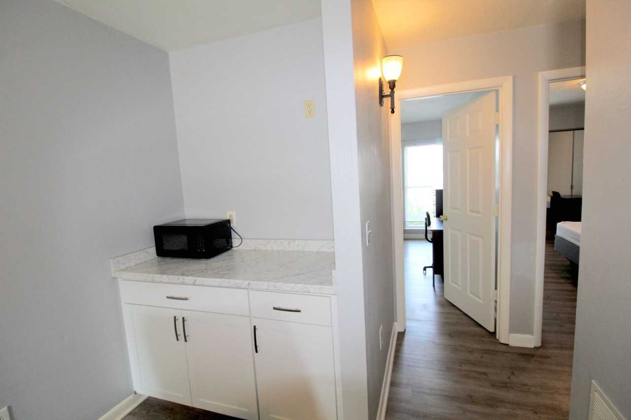 1458 Bradley Dr - Photo 5 of 19