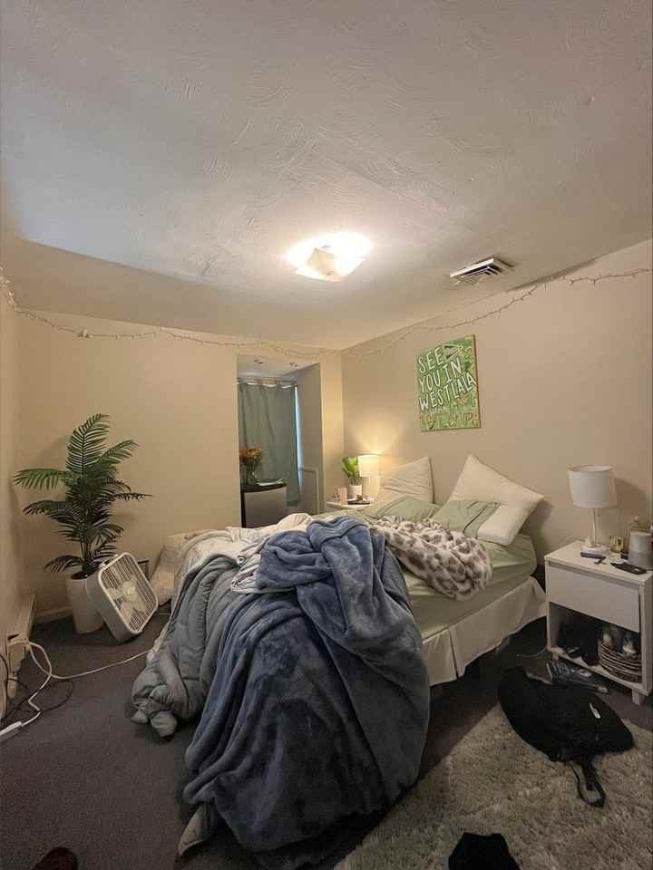 400 S Chauncey Ave - Photo 4 of 9