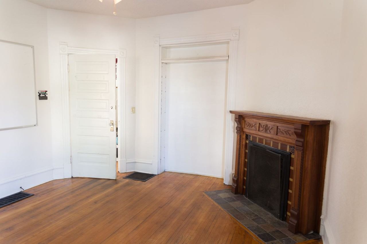 723 13th Ave Se - Photo 2 of 11