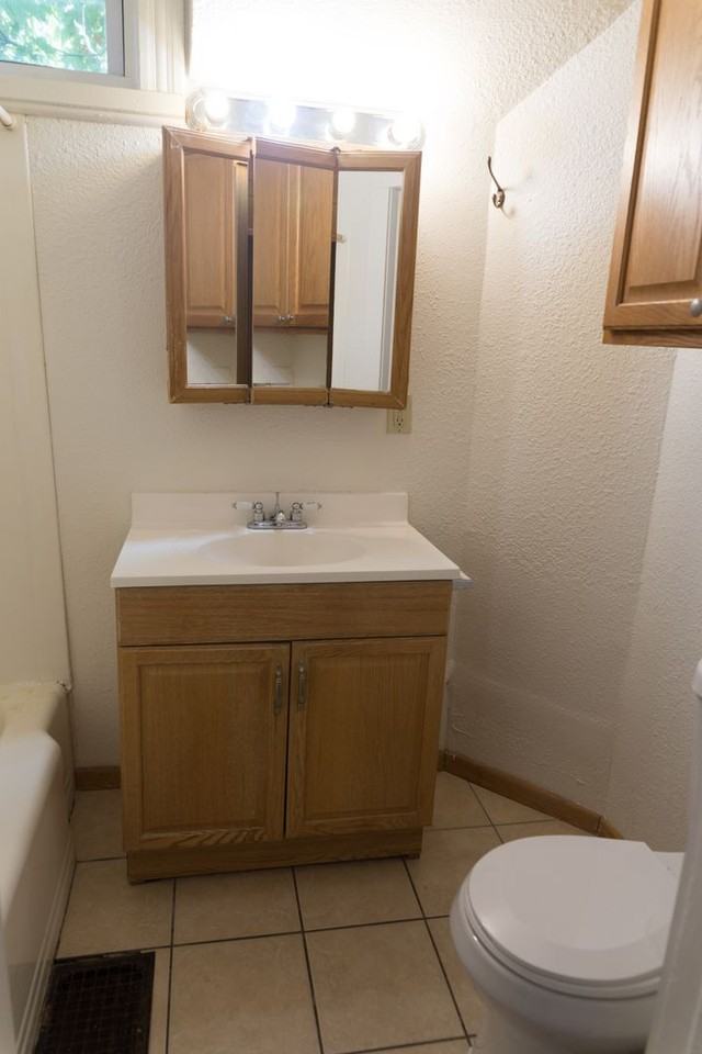 723 13th Ave Se - Photo 7 of 11