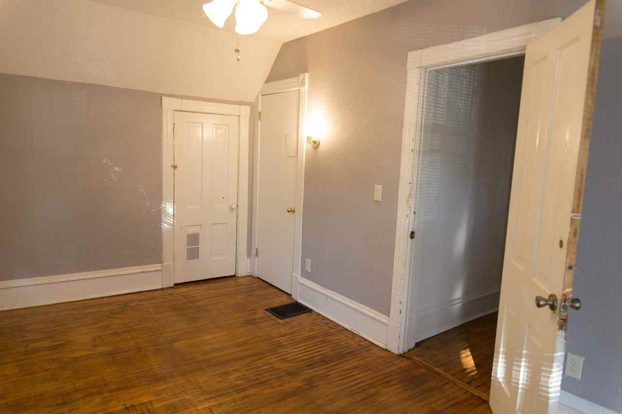 723 13th Ave Se - Photo 7 of 11