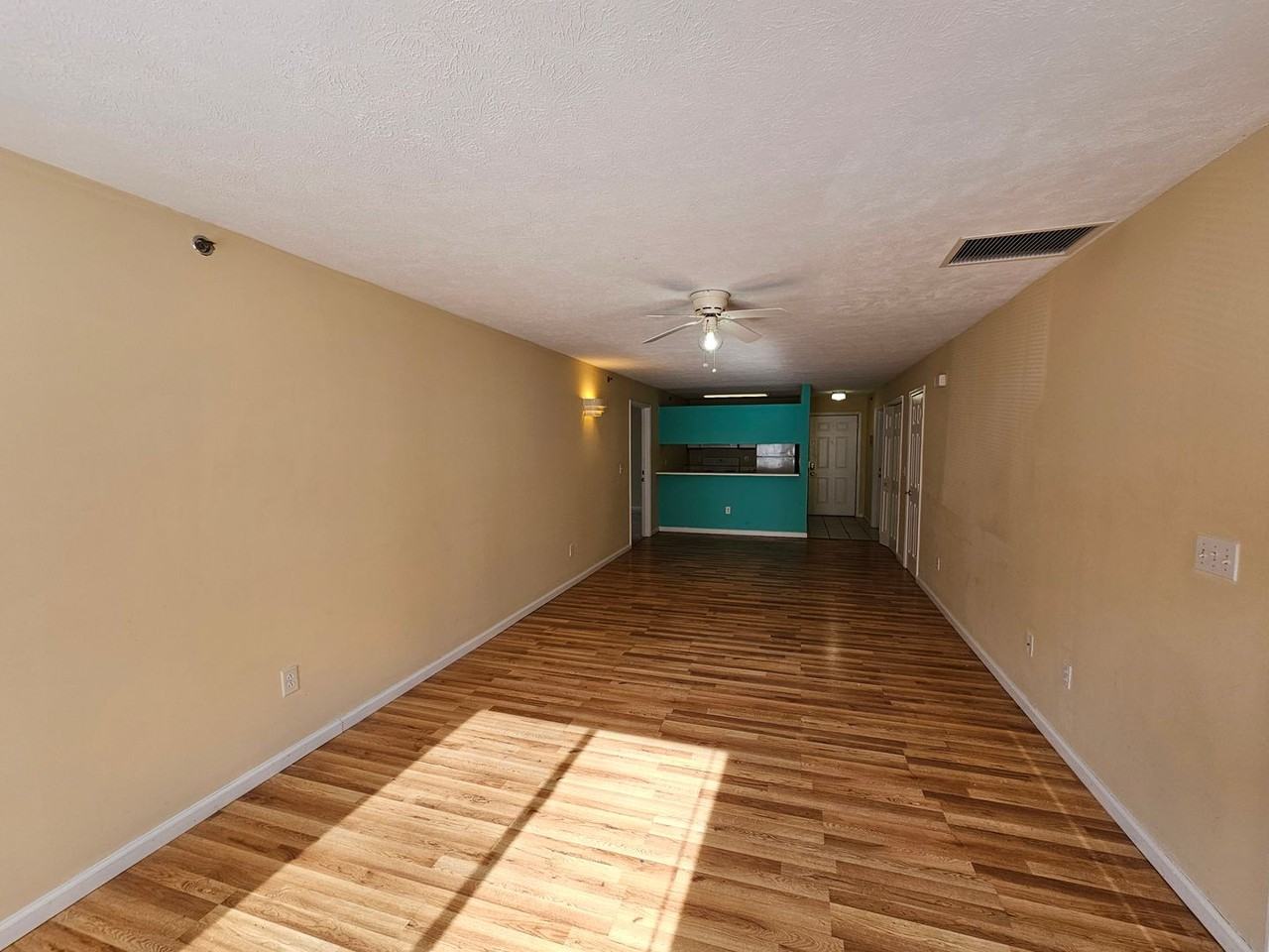 1206 University Commons Dr - Photo 2 of 21