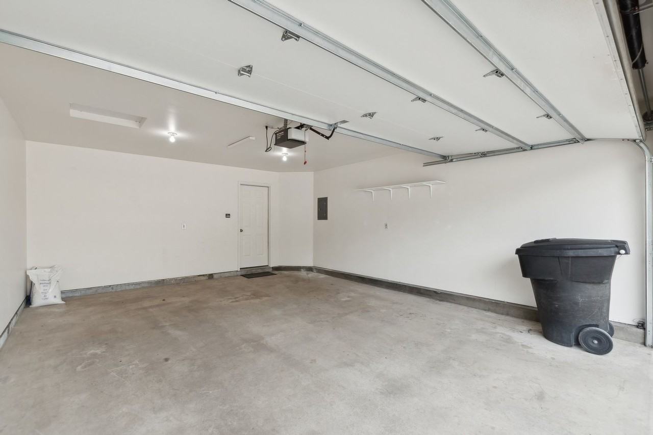 330 Ponderosa St - Photo 5 of 20