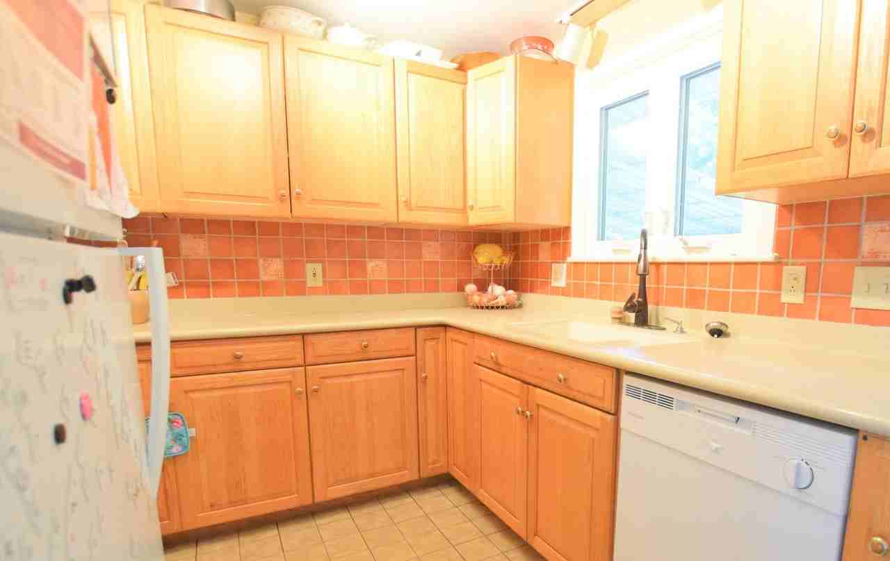 4 Hudson Pl - Photo 6 of 37