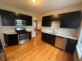 featured image of 18 Peverell St #2