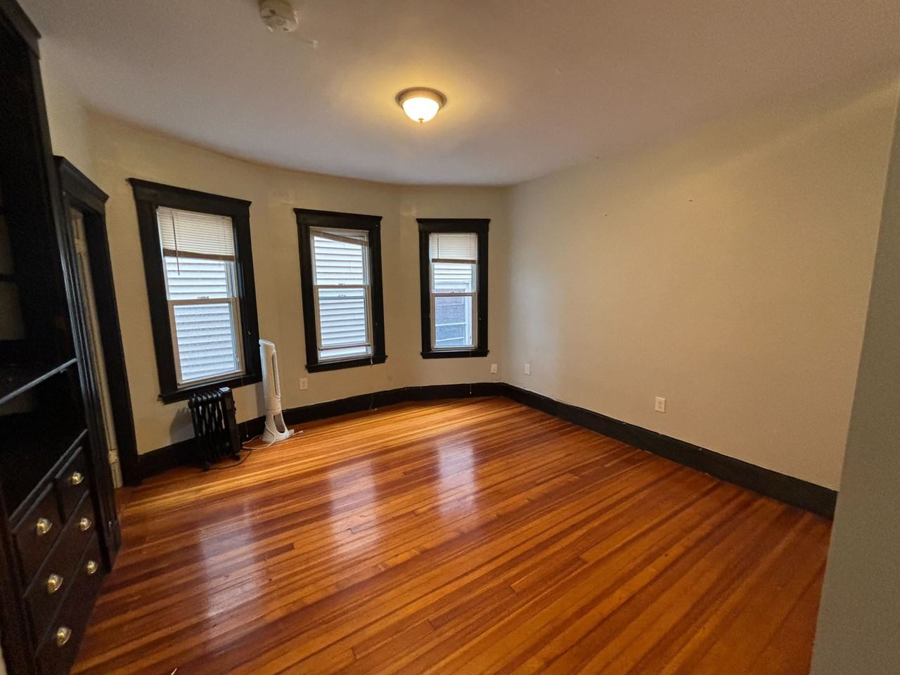 18 Peverell St #2 - Photo 2 of 18