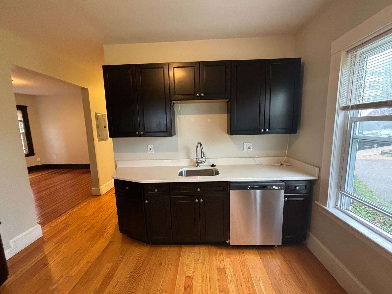 18 Peverell St #2 - Photo 5 of 18