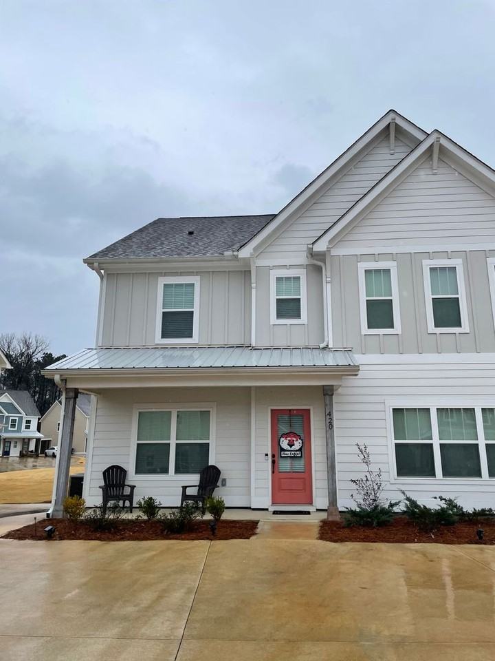 420 Jack Hampton Dr - Photo 5 of 18