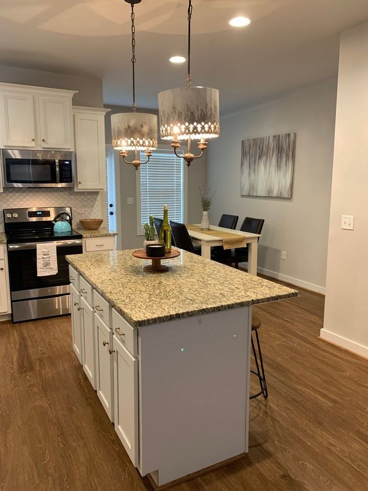 420 Jack Hampton Dr - Photo 7 of 18