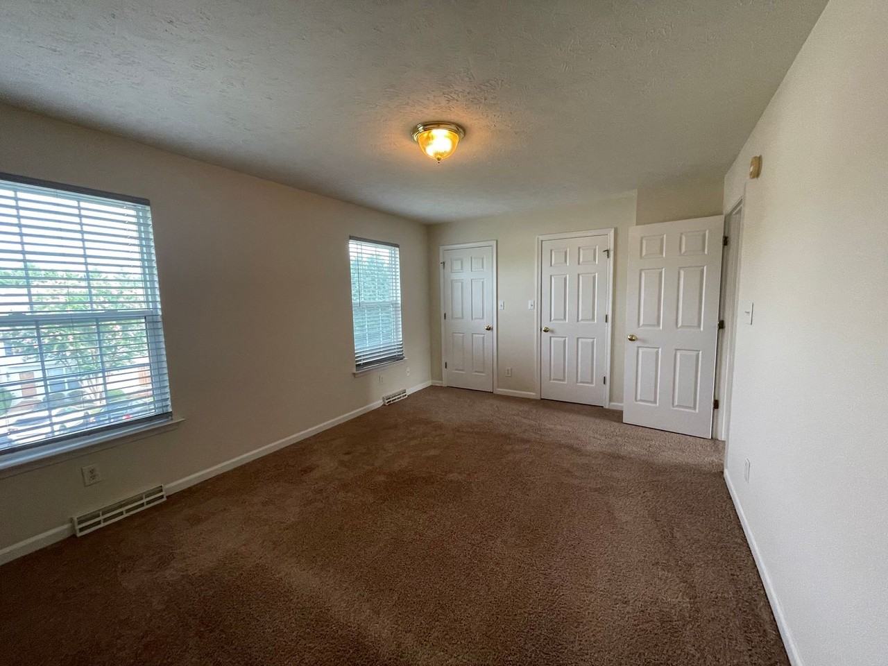 8 Blackberry Ct - Photo 6 of 17