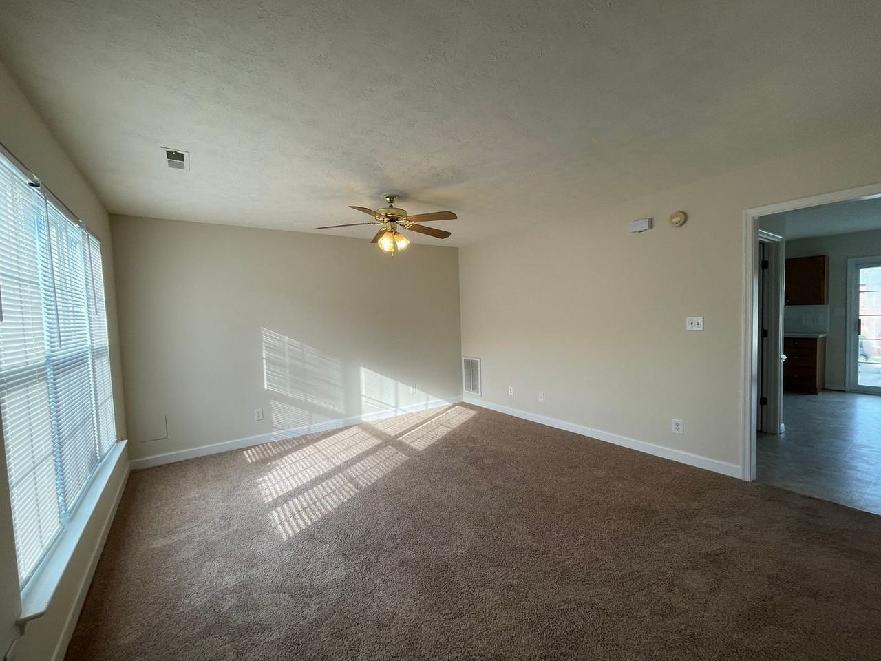 8 Blackberry Ct - Photo 7 of 17