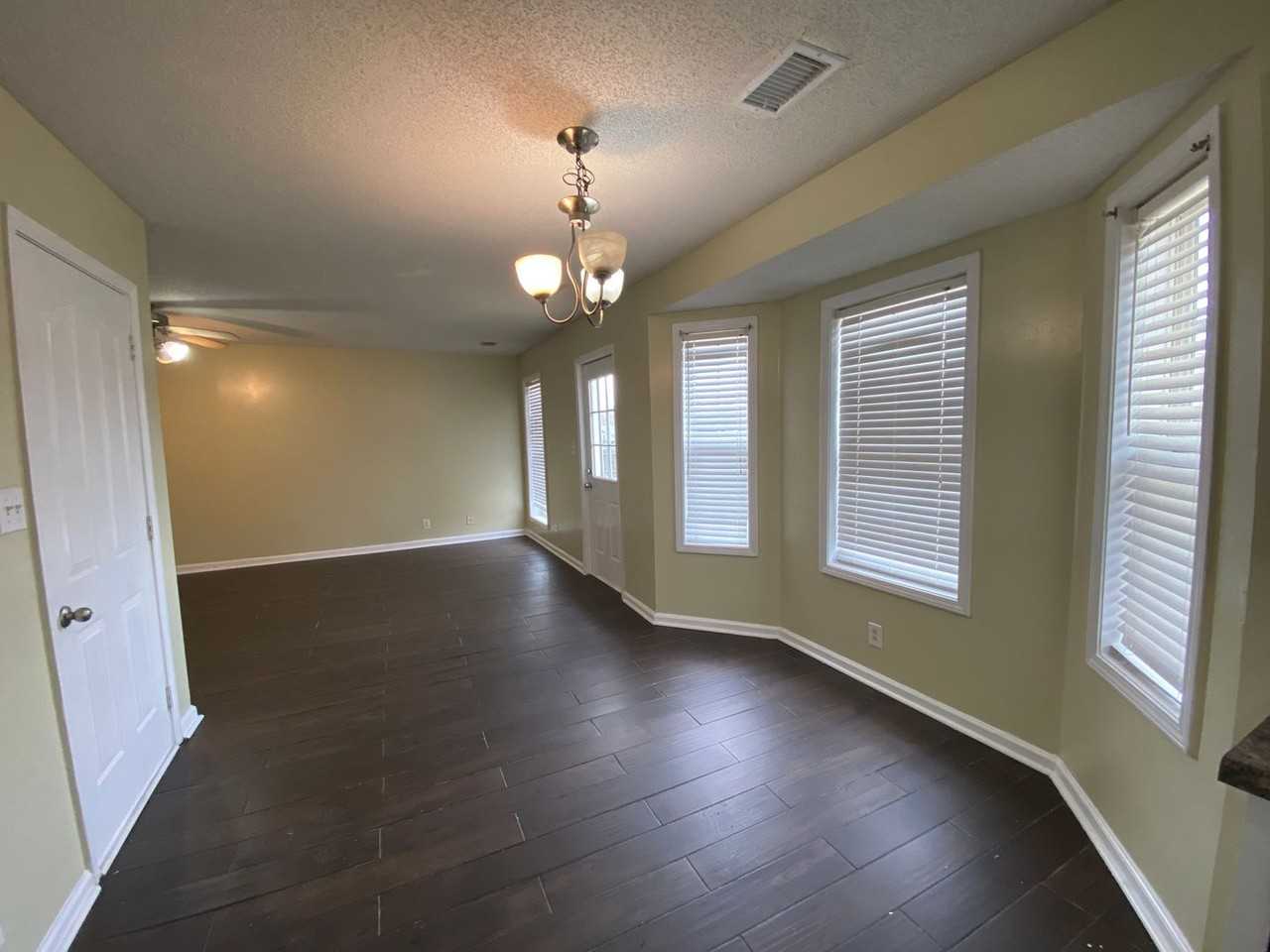 224 Lady Alice Ct - Photo 7 of 33