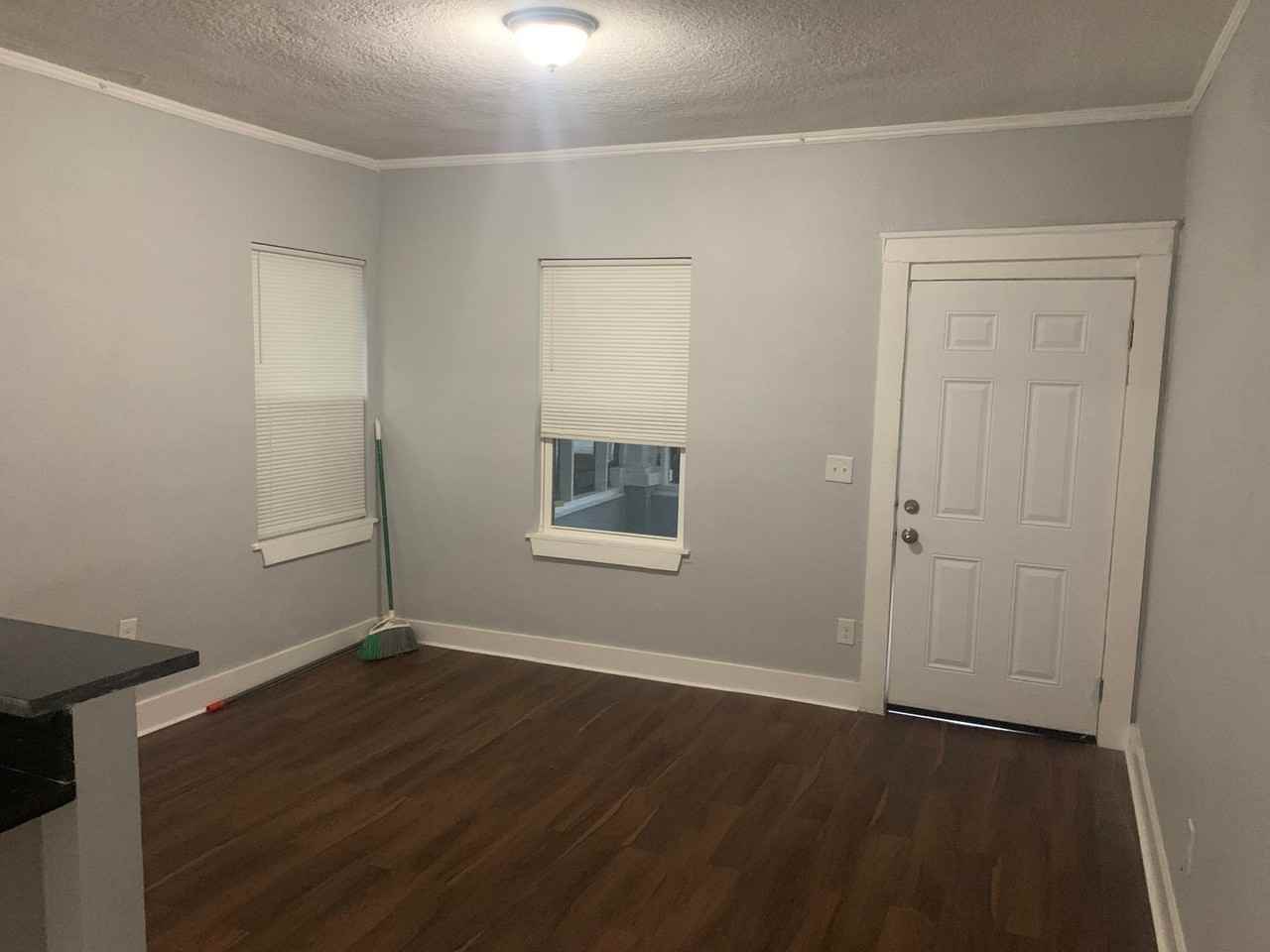 1109 West 26th Street - Photo 5 of 14