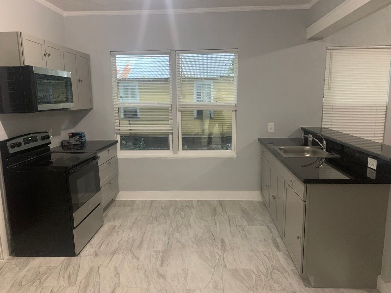 1109 West 26th Street - Photo 7 of 14