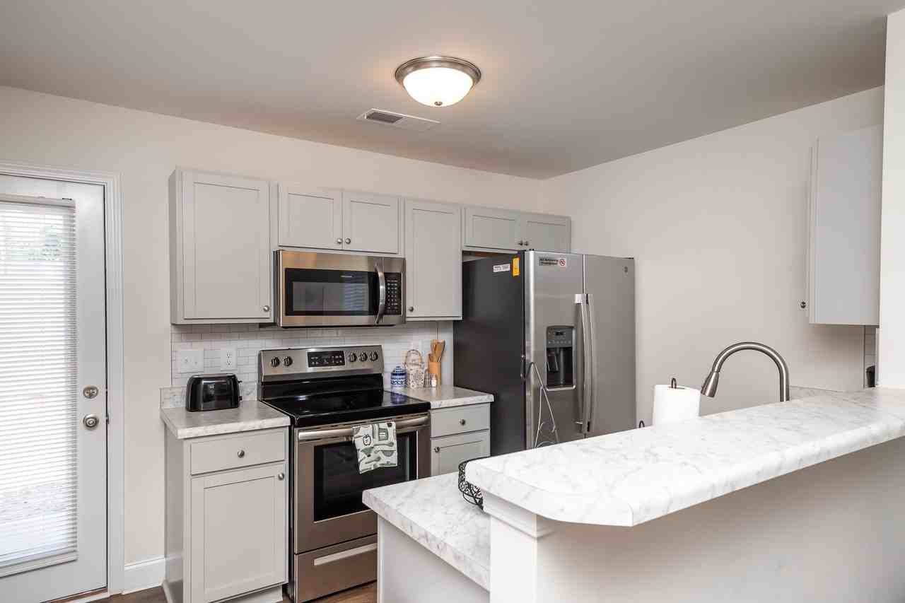 302 Liberty Drive #B - Photo 4 of 9