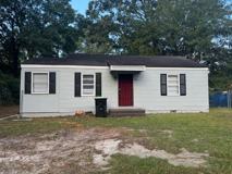 304 Camellia Cir - Photo 1 of 1