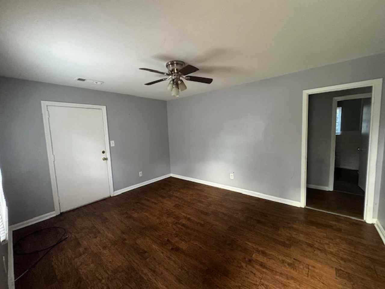 304 Camellia Cir - Photo 2 of 7