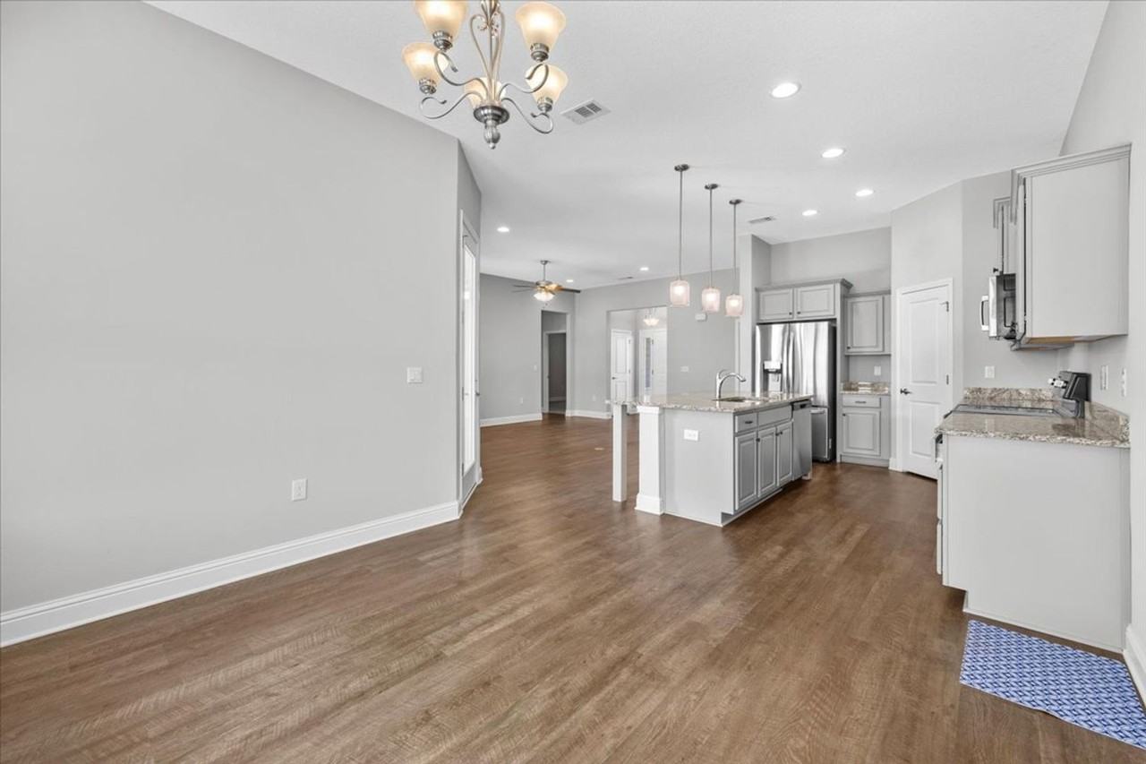 8097 Silver Maple Dr - Photo 7 of 38