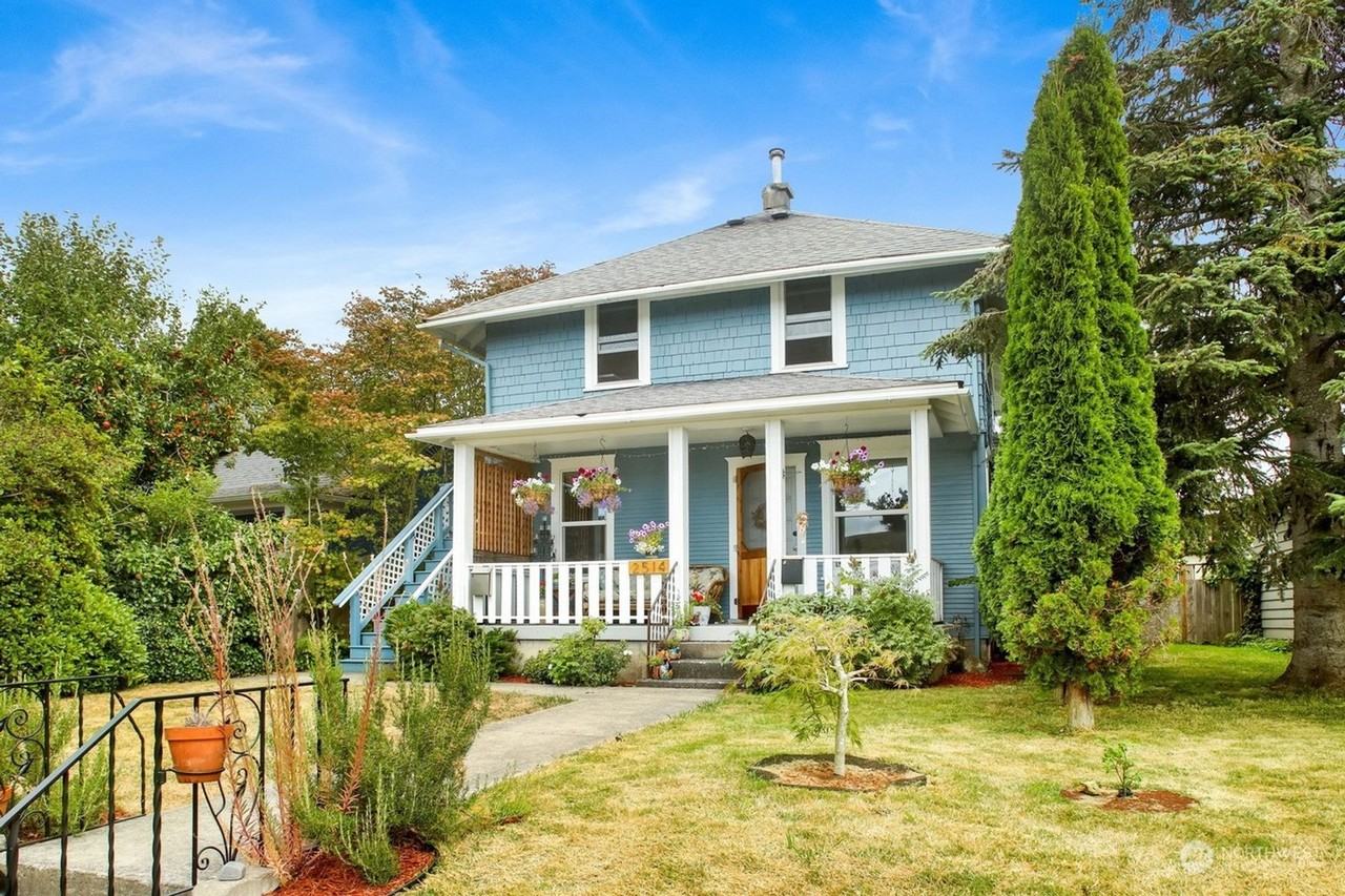 2514 Dean Ave - Photo 2 of 7