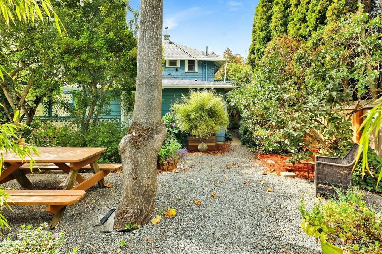 2514 Dean Ave - Photo 4 of 7