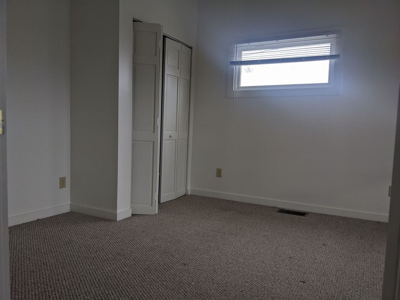 802 Cottage St - Photo 5 of 9