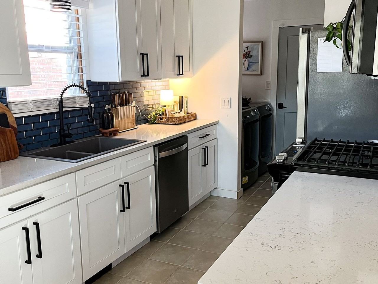 120 E 56th Pl - Photo 2 of 22