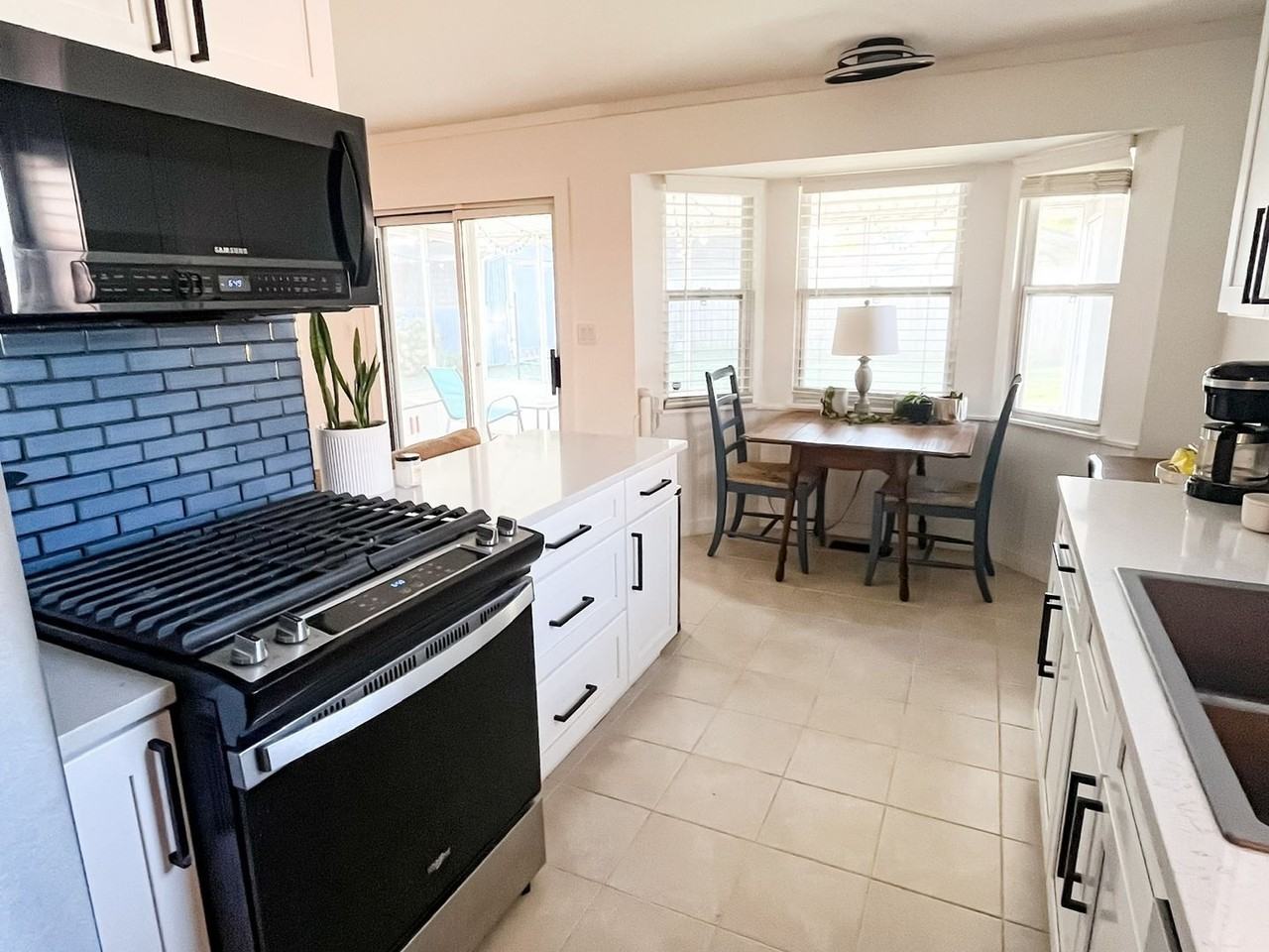 120 E 56th Pl - Photo 4 of 22