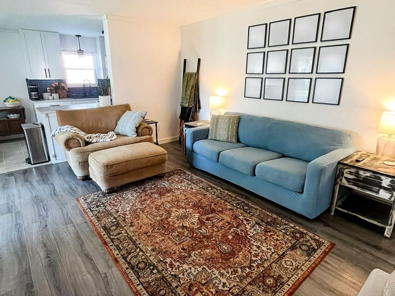 120 E 56th Pl - Photo 6 of 22