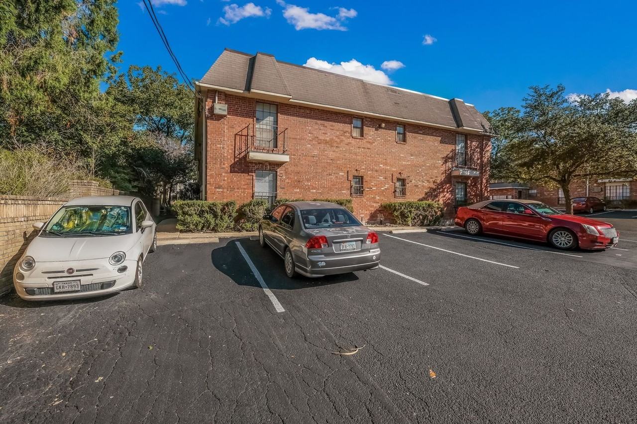 Woodlawn - Photo 3 of 14