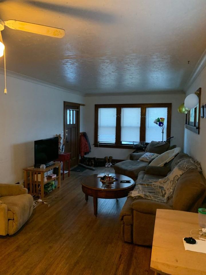 1065 25th Ave Se - Photo 3 of 10