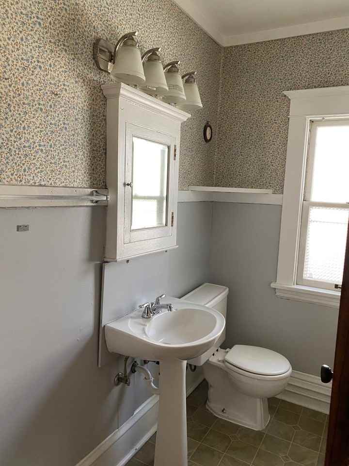 1225 8th St Se #1AND2 - Photo 5 of 6