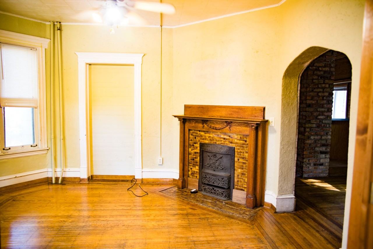 1811 Como Ave Se - Photo 4 of 15