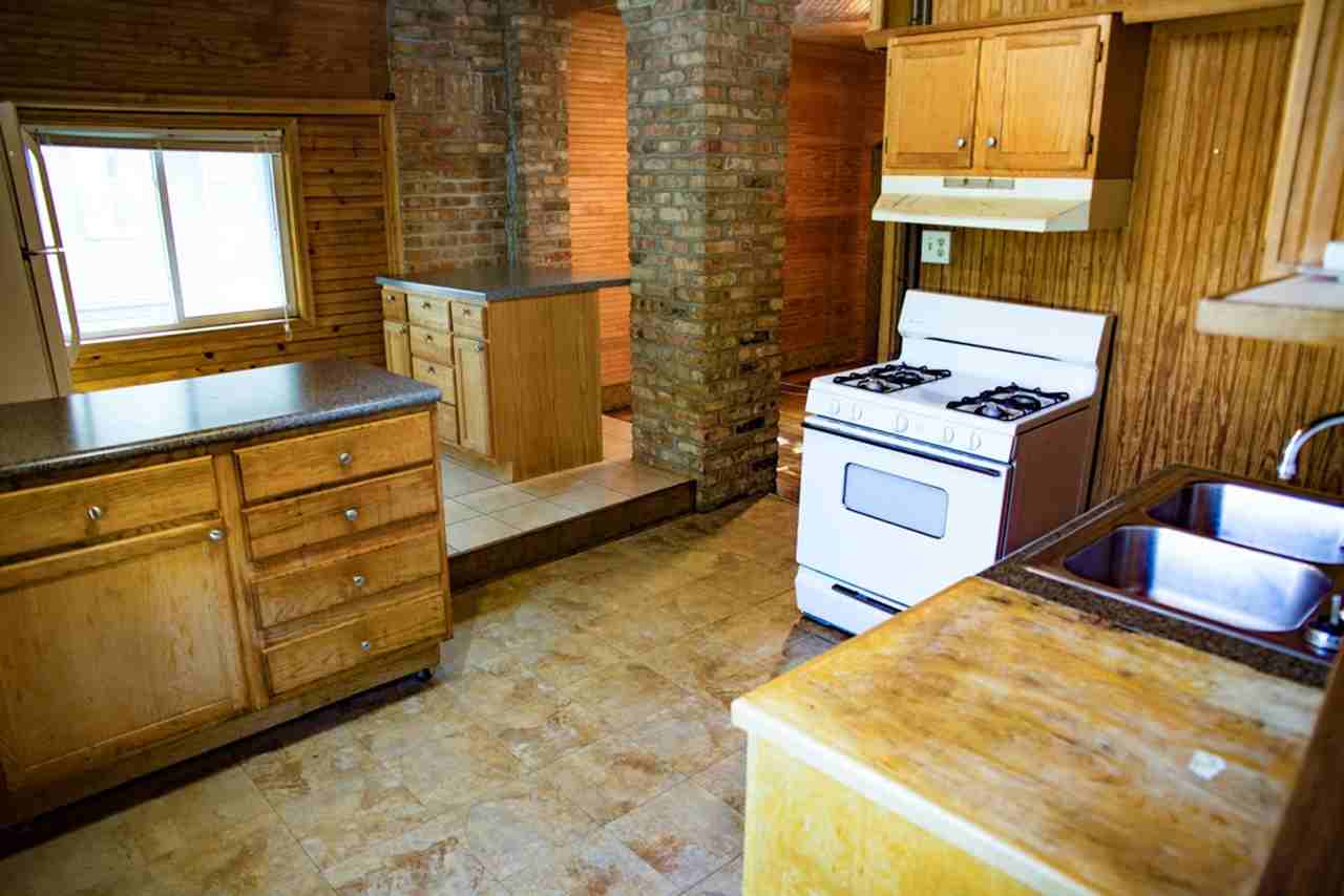 1811 Como Ave Se - Photo 4 of 16