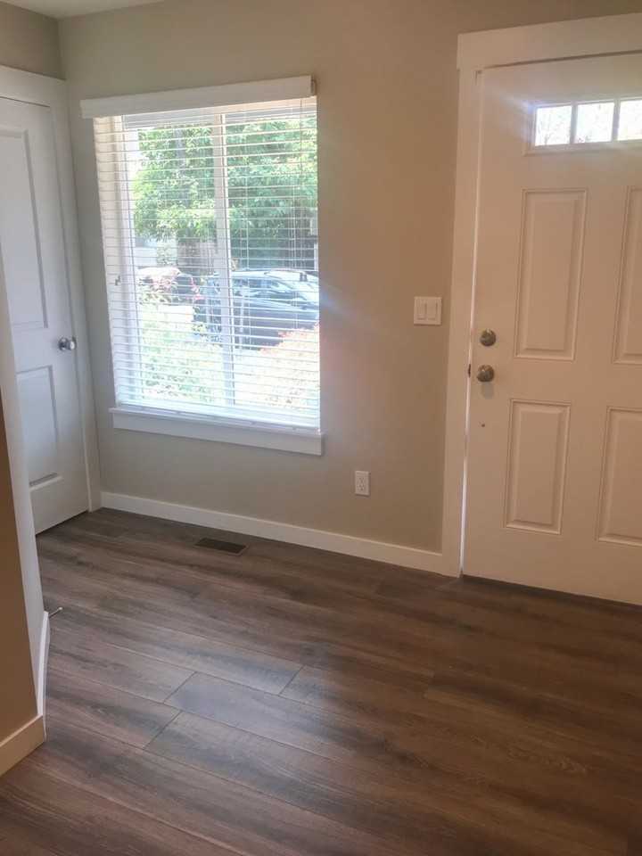 5512 Se 61st Ave - Photo 3 of 19