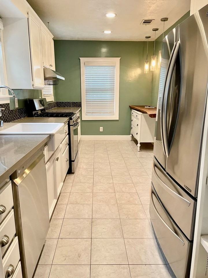 2509 Castro Way - Photo 6 of 20