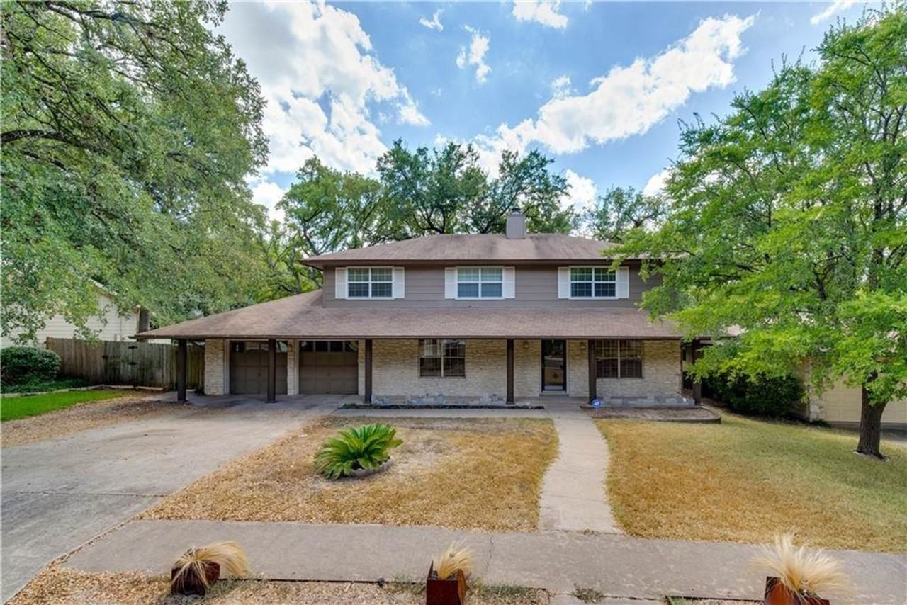 8105 Wexford Dr - Photo 4 of 23