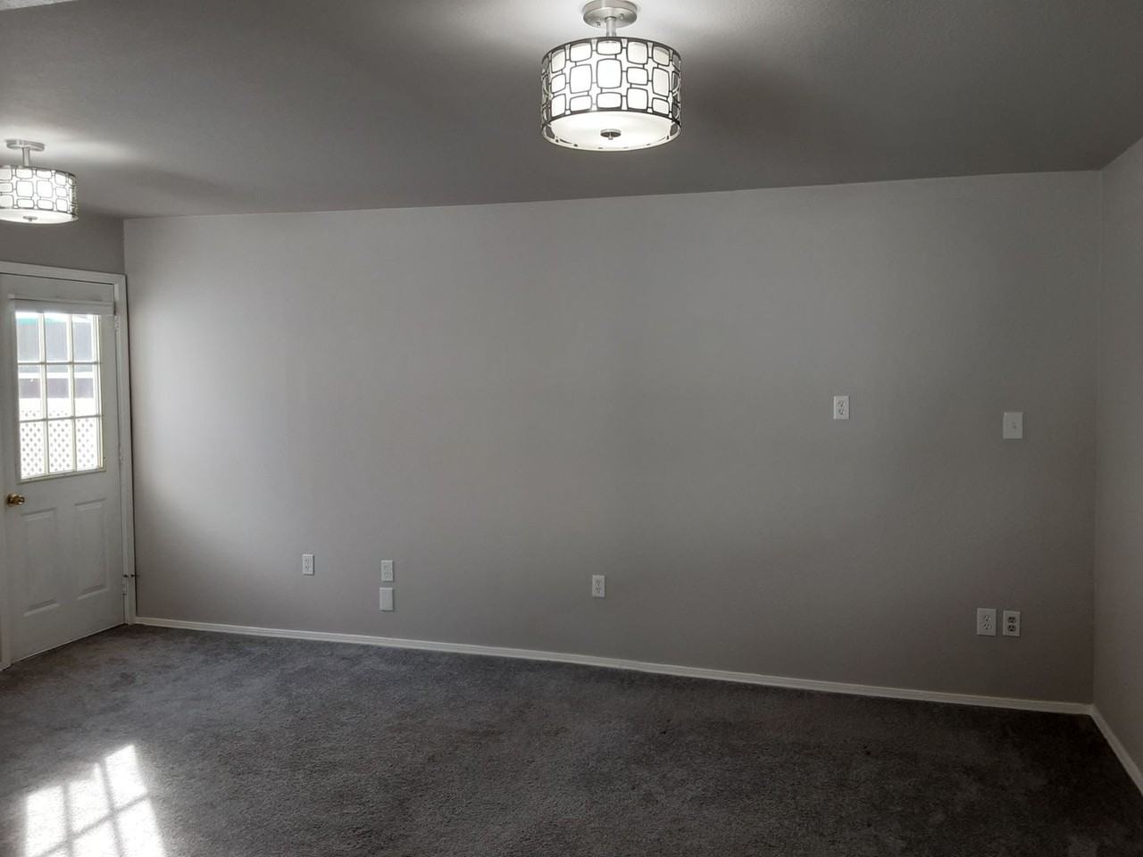 684 B St - Photo 4 of 9