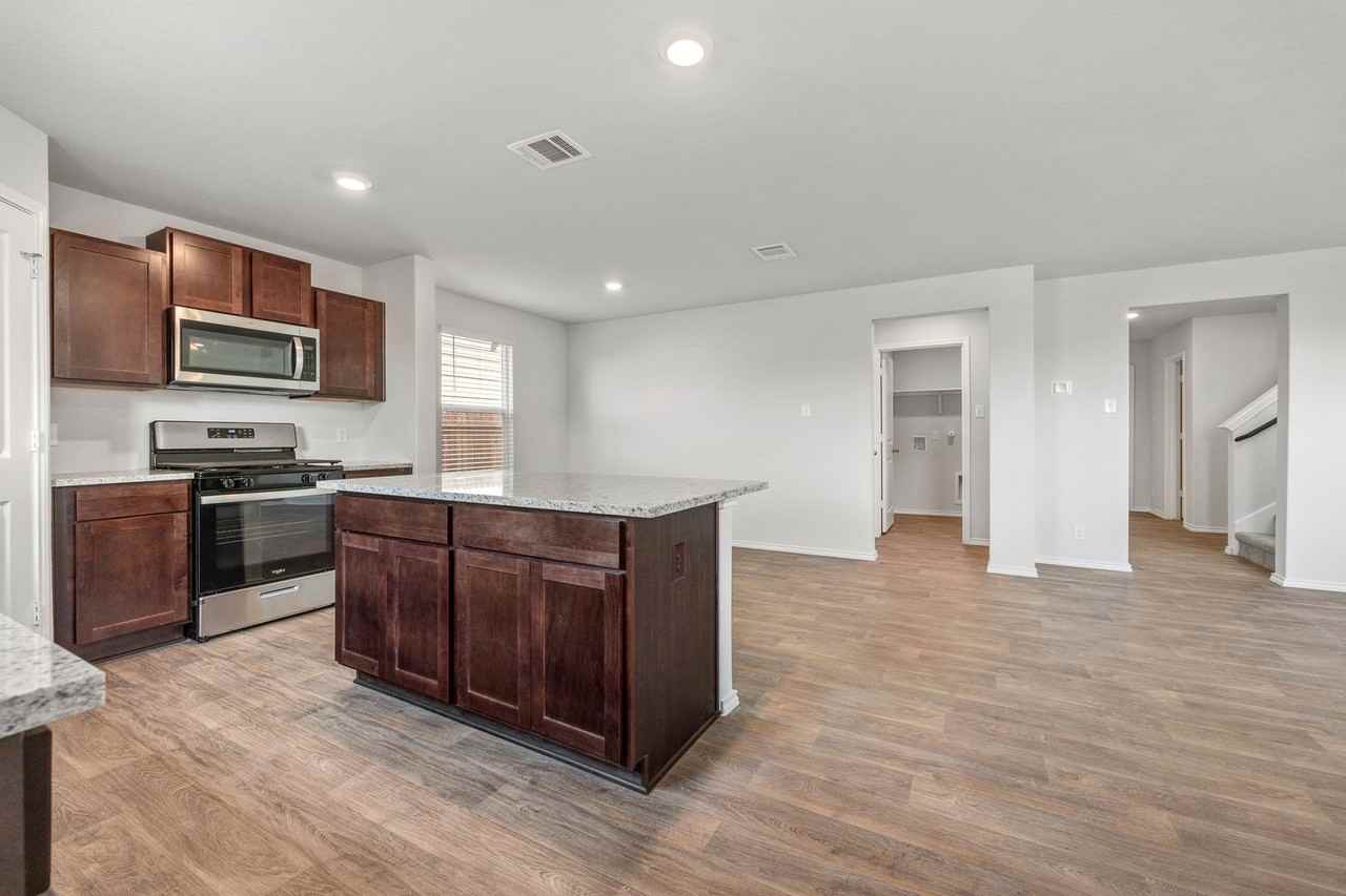 6623 Whisper Pond - Photo 5 of 18