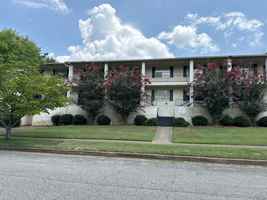 featured image of 1415 Christine Ave