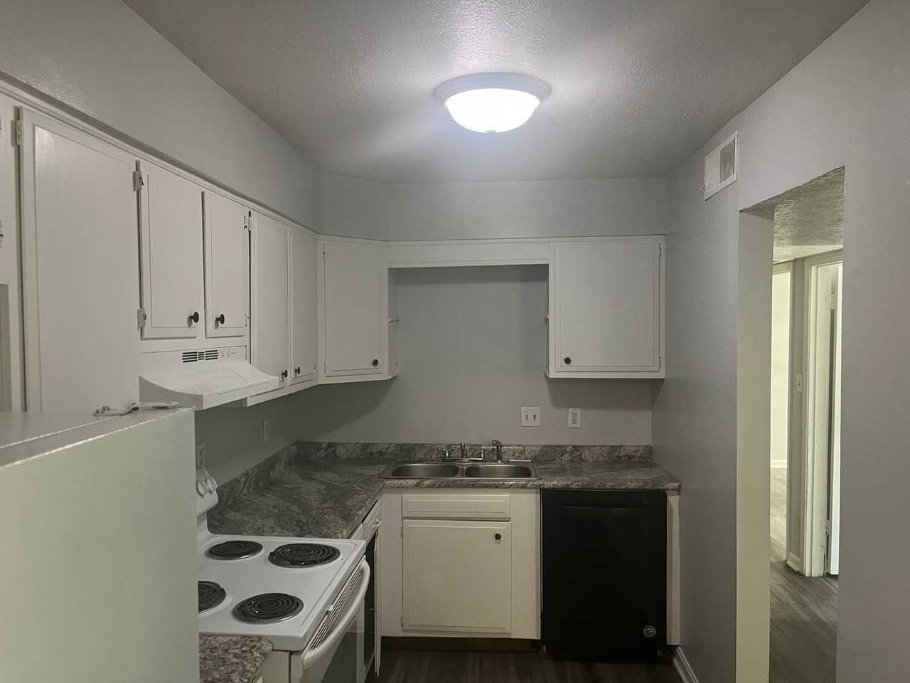 103 Pear Orchard Estates Dr - Photo 3 of 7