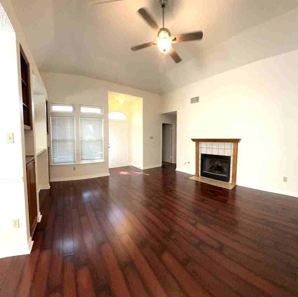 2118 Elder Pl - Photo 6 of 11