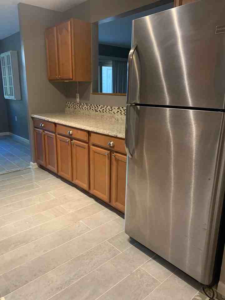 1301 Summit Pointe - Photo 2 of 14