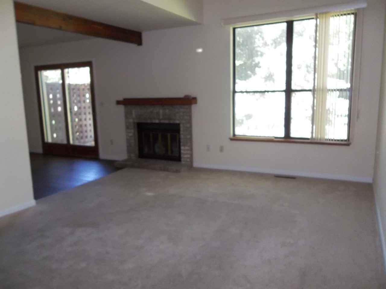 1024 Mirrormere Cir - Photo 2 of 7