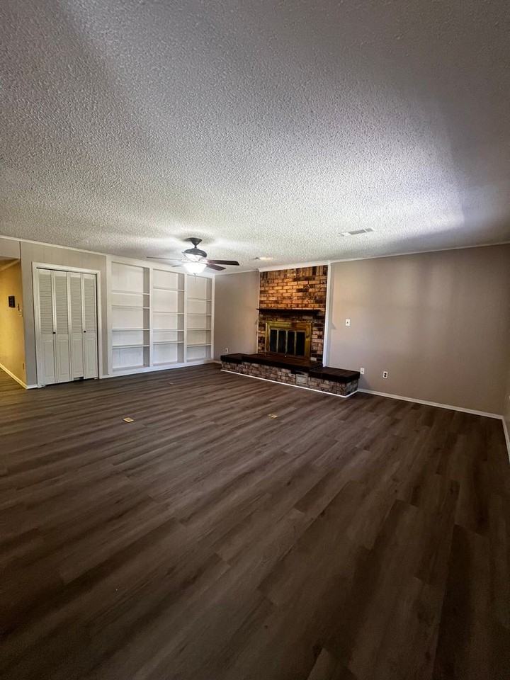 4800 Skywood Dr - Photo 2 of 10