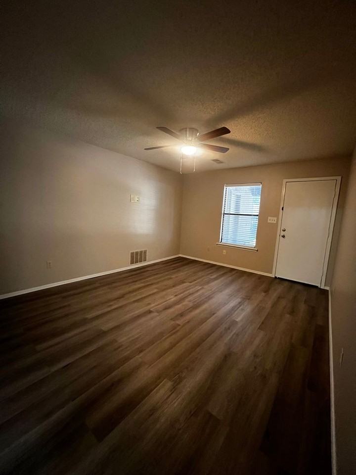 4800 Skywood Dr - Photo 7 of 10
