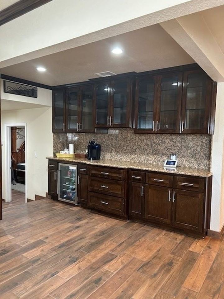 1301 4th St - Photo 3 of 7